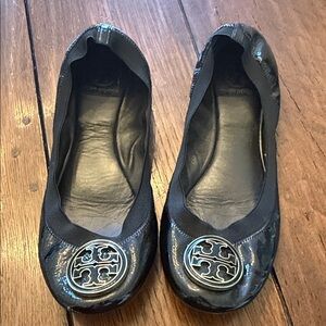 Tory Burch Black Patent Logo Reva Ballet Flats size 9.5